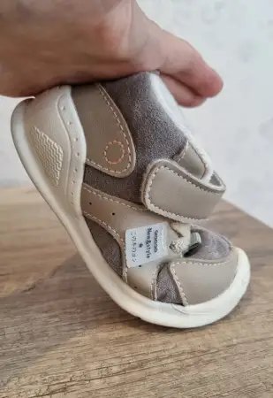 Утеплённые кроссовки 19 размер