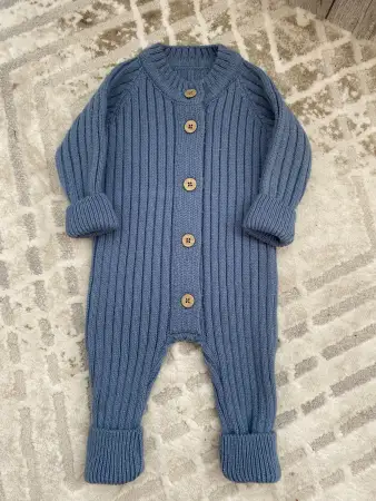 Вязаный комбинезон