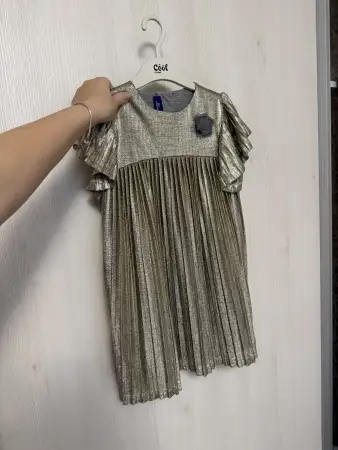 Нарядное платье 3,5-4,5 года