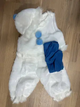 Новогодний костюм снеговика на рост 118-122. Состояние нового, был только 1 выход в нем.