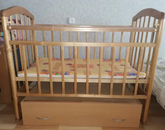 Детская кроватка