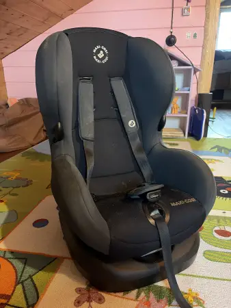 Детское авто кресло MAXI COSI