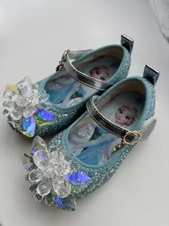 Новые туфли 23