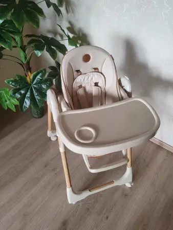 Стульчик для кормления Amarobaby Elegant