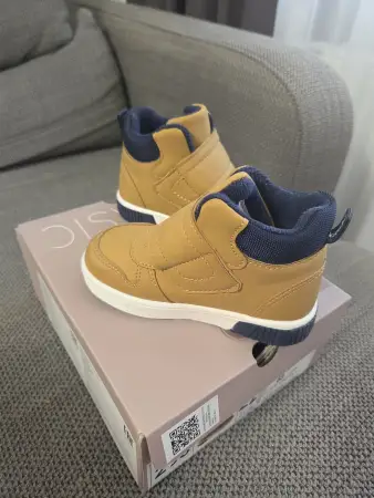 Ботиночки демисезонные 22размер