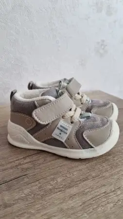 Утеплённые кроссовки 19 размер