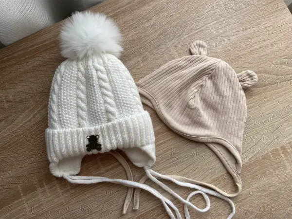 2 шапочки для малыша