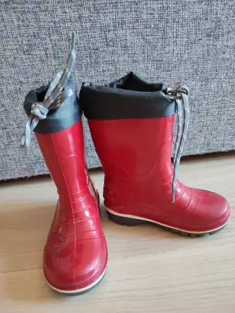 Резиновые сапожки