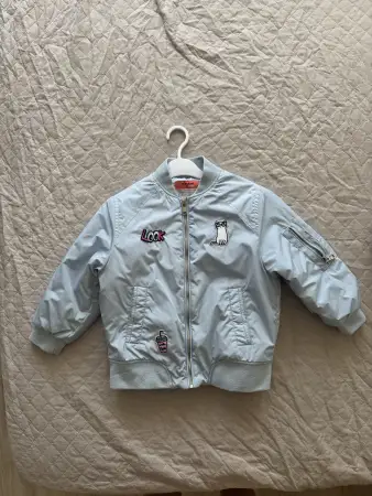 Куртка бомбер