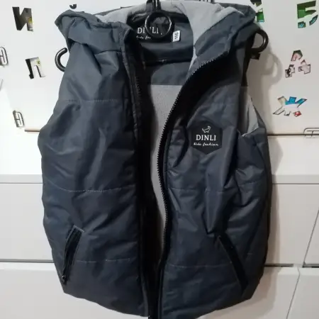 Утеплённый жилет