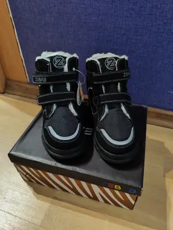 Ботинки зимние для мальчика новые