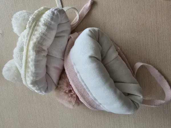 Шапочки .Новые.3-6 месяцев.