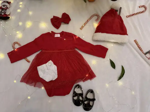 Нарядное Боди платье носочки шапочка повязка туфельки одето один раз