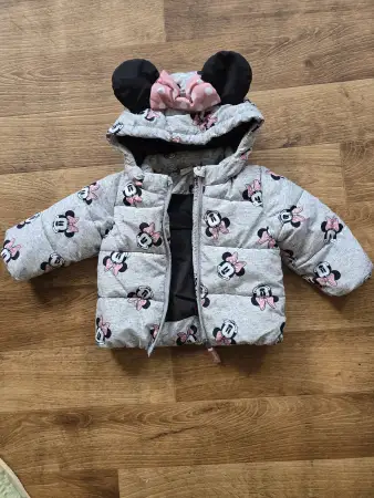 Теплая куртка на рост 74-80.