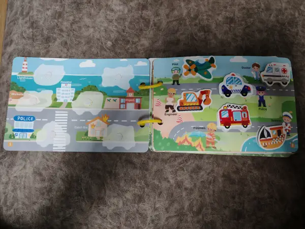 Альбом на липучках с играми, лэпбук