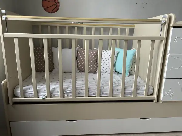 Кроватка-трансформер жирафик