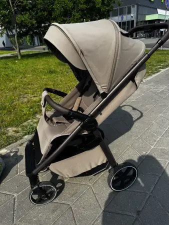 Прогулочная коляска carrello bravo lite 2025