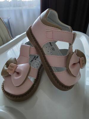 Босоножки для девочки