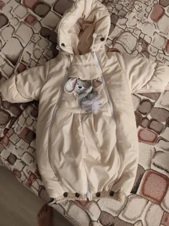 Теплый комбинезон-трансформер с 0 до 6-7 месяцев(рост указан 68 см,но можно и чуть больше)