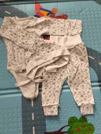 Бодики, ползунки, шапочки 56 размер
