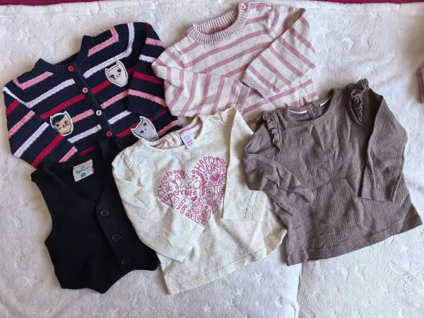 Лот кофточек 74