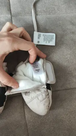 Варежки H&M до 1 года на липучках и завязках