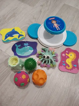 Конструктор и игрушки