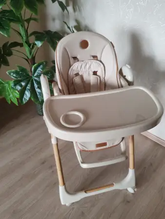 Стульчик для кормления Amarobaby Elegant