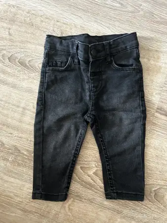 Джинсы на малыша