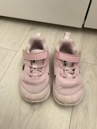 Кроссовки Nike