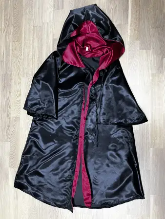 Новогодний костюм - плащ волшебника.