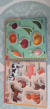 Развивающая книжка на липучках
