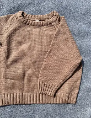 Новый свитер на 5-6 лет (120 см)