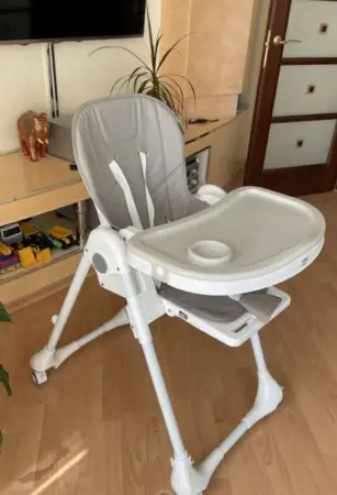 Детское кресло для кормления и игр