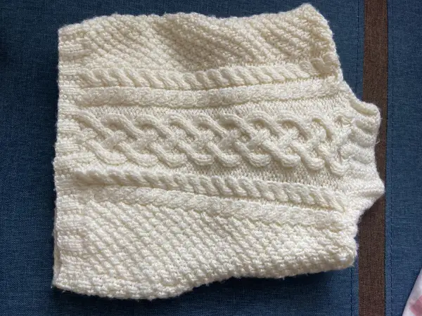 Вязаная кофточка 62 см