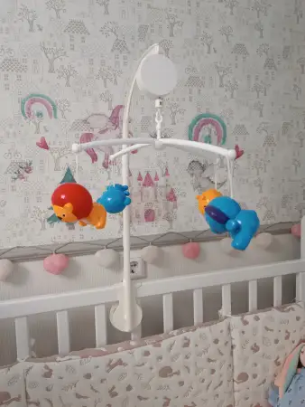 Мобиль на детскую кроватку