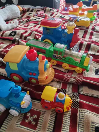 Лот паровозиков