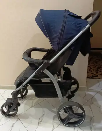 Коляска прогулочная