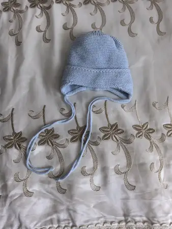 Шапка детская от рождения до 6 месяцев