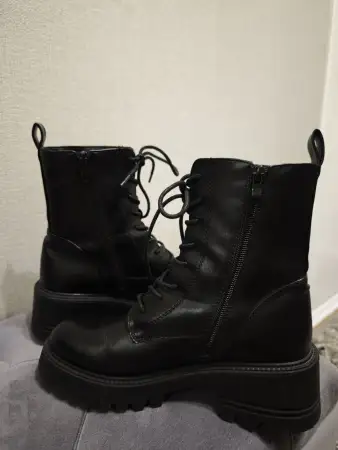 Ботинки женские