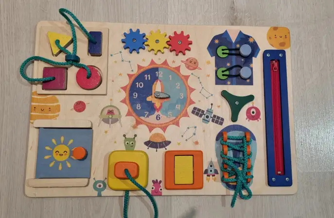 Бизиборд Космос