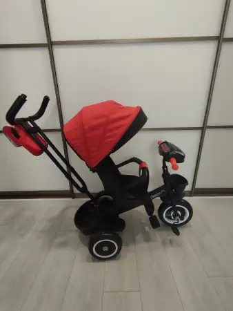 Трехколесный велосипед с ручкой Bubago Dragon