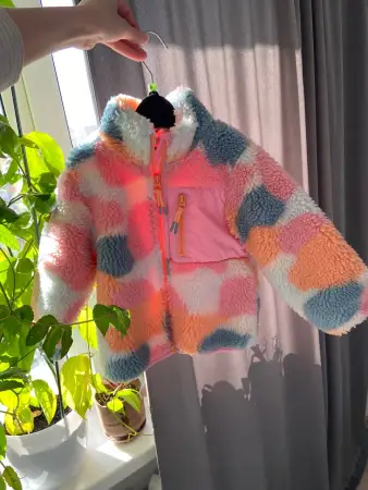 Куртка меховая для девочки.