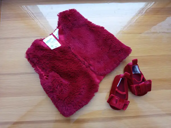 Жилетка и туфельки  0-6 мес