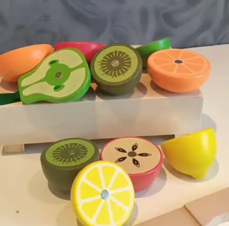 Деревянные фрукты на магнитах