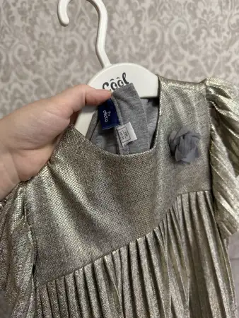 Нарядное платье 3,5-4,5 года