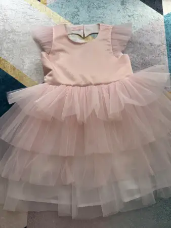 Платье праздничное