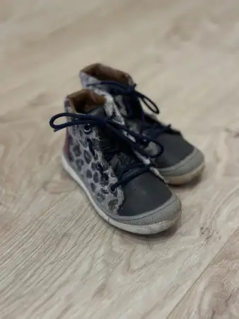 Сапожки для девочки осенние