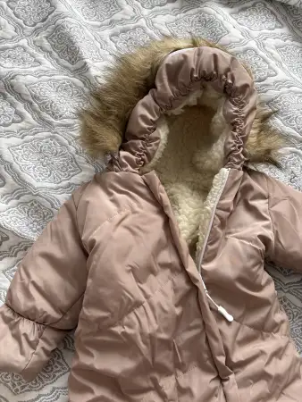 Зимний комбинезон 6-9 месяцев