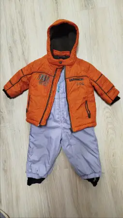 Костюм зимний куртка и штаны на лямках 74-80